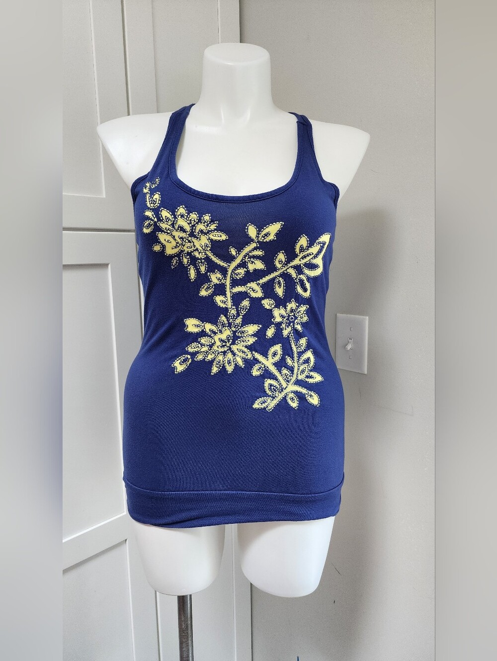 Charlotte Russe Floral Graphic Racerback Tank Top Blue Large